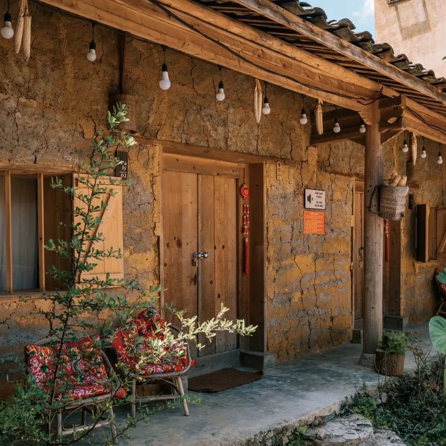 Tại Grace House